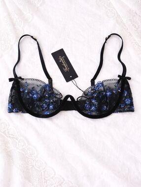 NWT Frederick's Of Hollywood Harlow Embroidered Underwire Size 34C